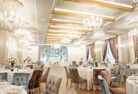 Белый зал в Камерный зал