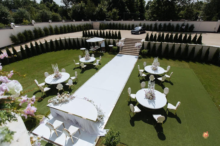 Летняя терраса в саду  в «Villa Barvikha 135» фотография №11