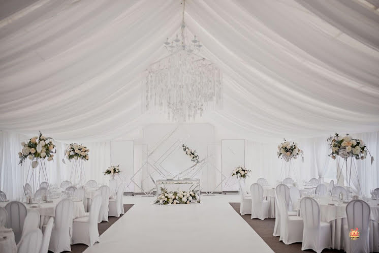 Белоснежный шатер в «WHITE WEDDING» фотография №3