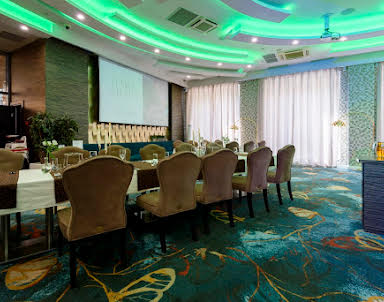  ресторан Ramada