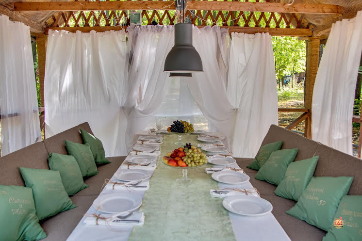 Беседка в летнем ресторане в «Дубрава» фотография №4