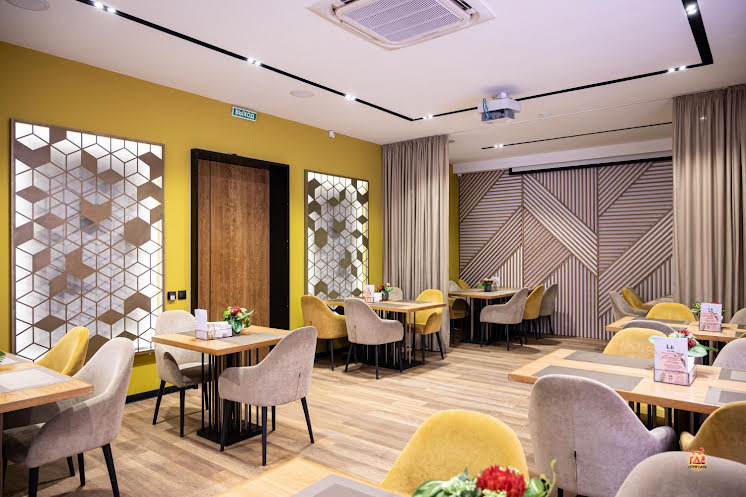 Большой зал в «Lemongrass» фотография №12