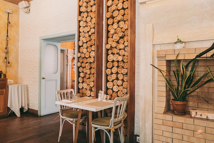 Каминный зал  в «Пряности & Радости на ВО» фотография №16