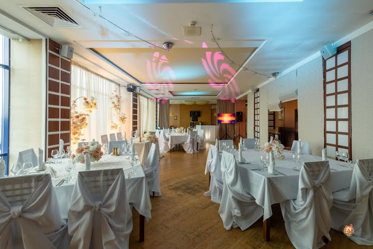 Зал ресторана  в «Александровский сад» фотография №6