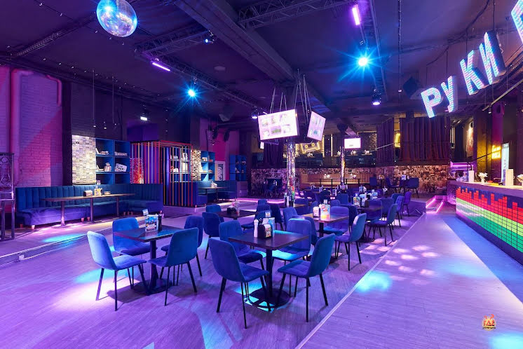 Основной зал в «Руки Вверх!» фотография №3