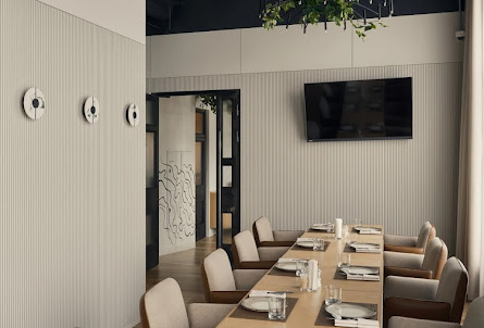 Большой банкетный зал в Малый банкетный зал 