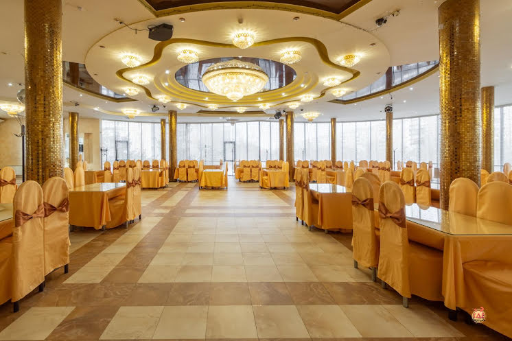 Зал «Золотой» в «У Озера ​на Героев Космоса» фотография №1