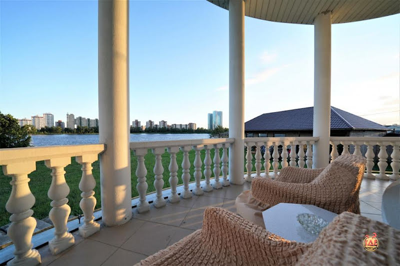 Замок на Неве фотография №7