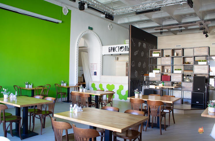 Основной зал в «Бристоль» фотография №8