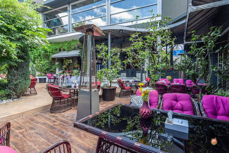 Летний дворик в «Stephania» фотография №12