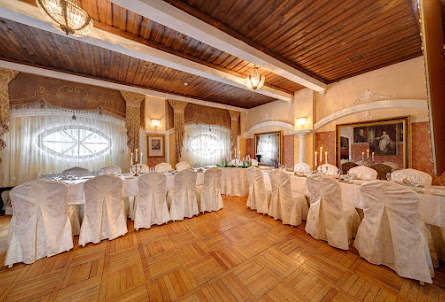 Зал «Кавалерский клуб» в Зал с антикварным камином и комнатой отдыха