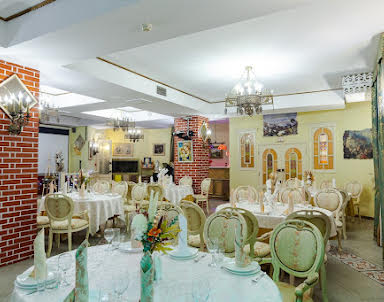  ресторан Петровский дворик