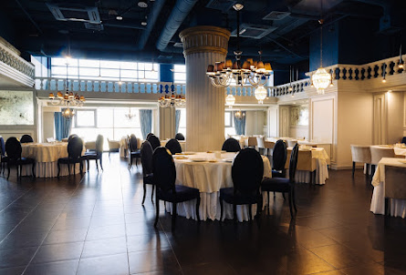 Белый зал в Гриль-бар