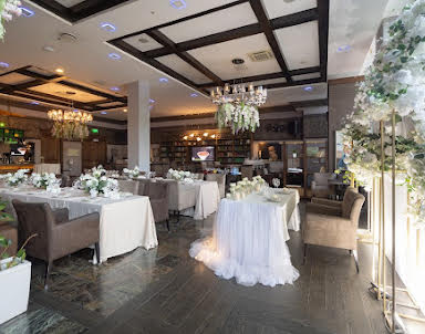  ресторан Astro Plaza