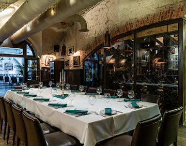  ресторан Stroganoff Steak House