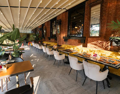  ресторан Сабли-Зубы