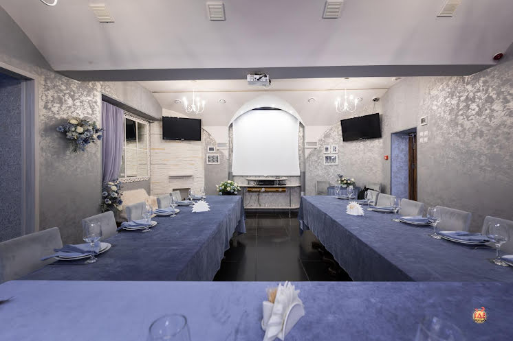 Зал «Гжель» в «Горница» фотография №18