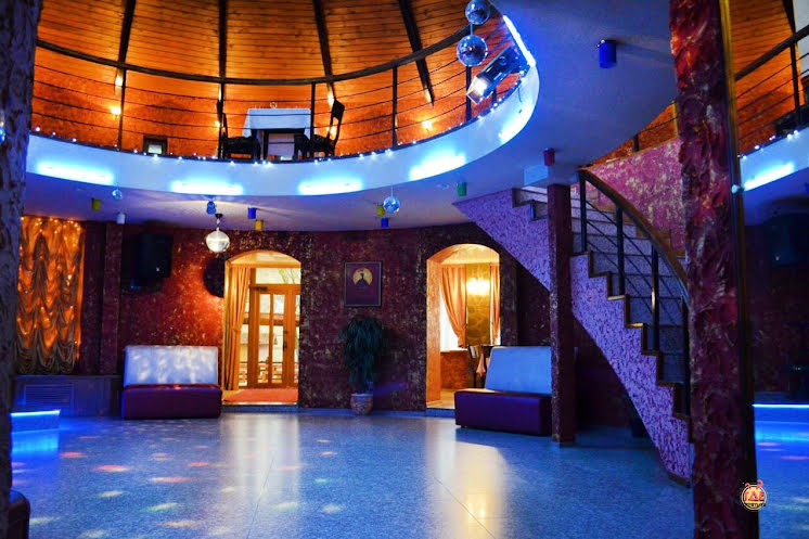 Банкетный зал 2 этажа  в «Хижина» фотография №16