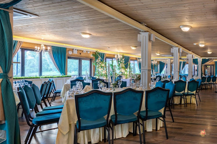 Основной зал в «Жульен» фотография №6