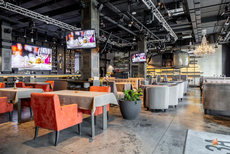 Основной зал в «База» фотография №1