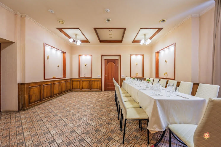 Малый зал  в «LovEda на Чапаева» фотография №1