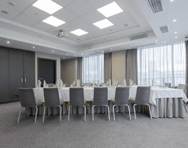  ресторан Hilton Garden Inn Volgograd