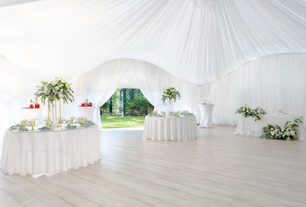 Шатёр на Воздушном театре в Шатёр за Голландским Домиком