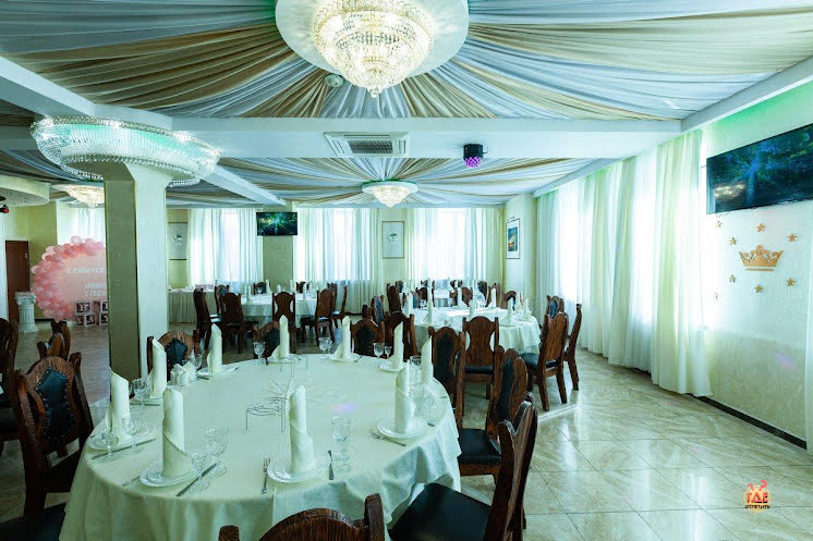 Большой зал в «Лион на Перовской» фотография №13