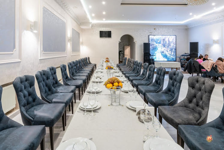 Зал ресторана  в «Зеленая роща» фотография №12