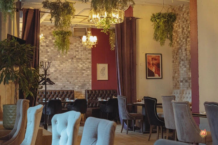 Основной зал в «Стейк-Хаус Muu на Мукомольном проезде» фотография №4