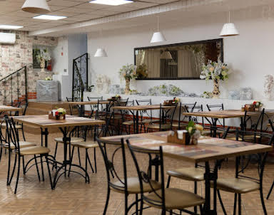  ресторан Кафе-Кафе на Ленина