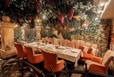 Тбилисский дворик в Тбилисский дворик