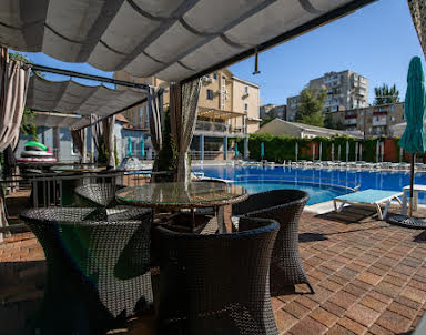  ресторан Шери Холл