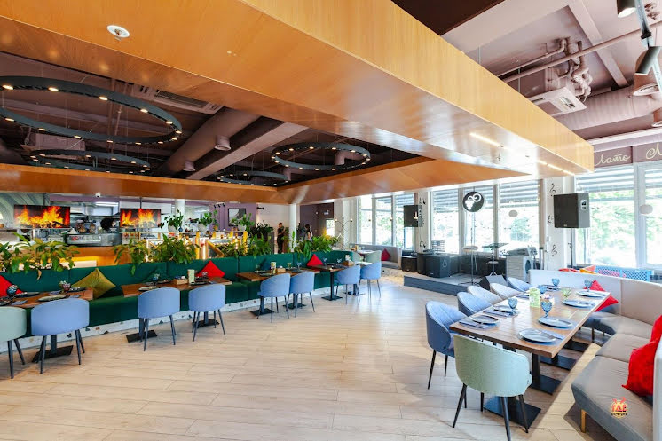 Основной зал  в «Шато Манави на Профсоюзной» фотография №8