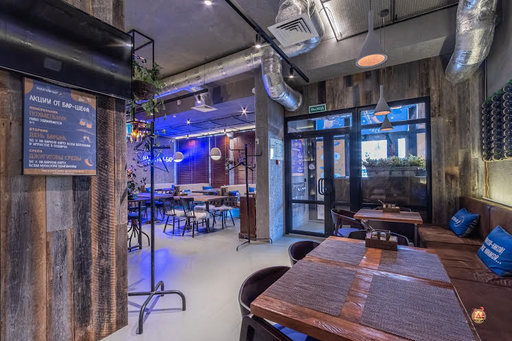 Основной зал  в «Накатули-бар» фотография №12