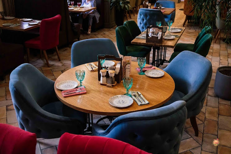 Основной зал  в «ВанГоги» фотография №7