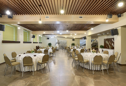 Ореховый зал в Ореховый зал