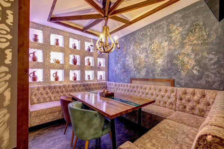 Основной зал  в «Хинкали Хаус» фотография №7