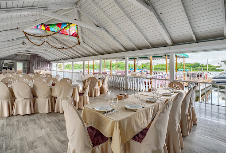 Летняя веранда  в Основной зал