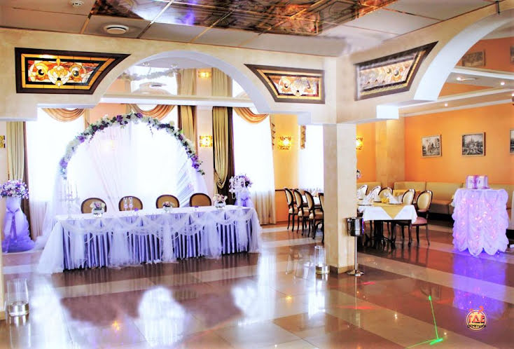 Основной зал в «Ретро» фотография №1