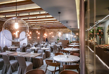 Зал «Поэт» в Зал «Лаунж»