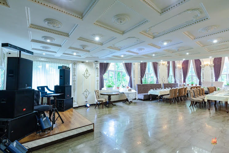 Основной зал  в «Эль-Гранж» фотография №5