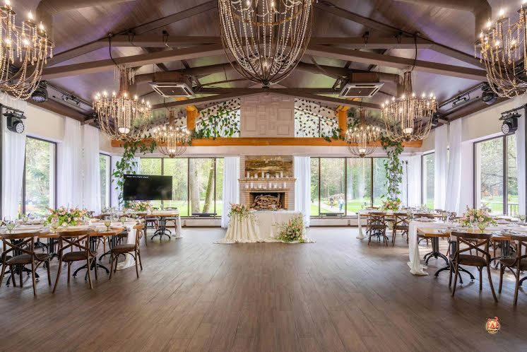 Зал ресторана в «LaFa» фотография №2