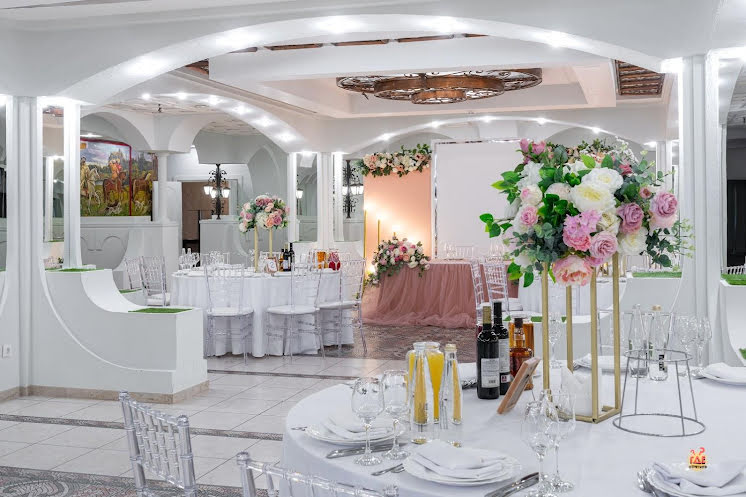 Ресторан «Измайловский двор» в «Вега» фотография №1