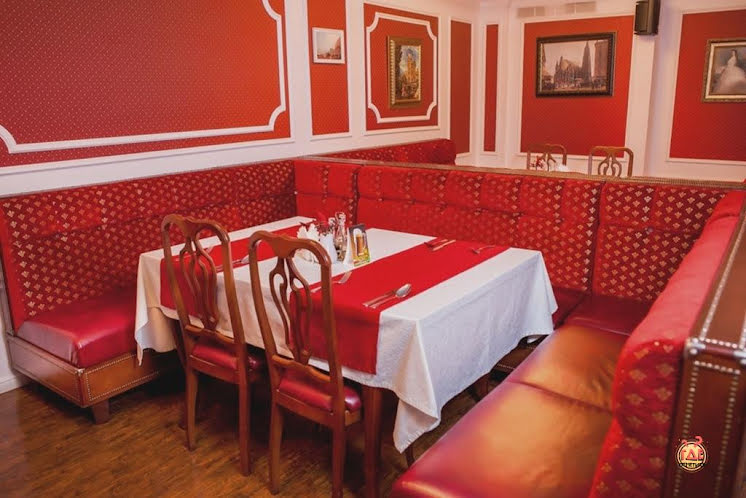 Зал на 70 человек в «Венский Дворик» фотография №8