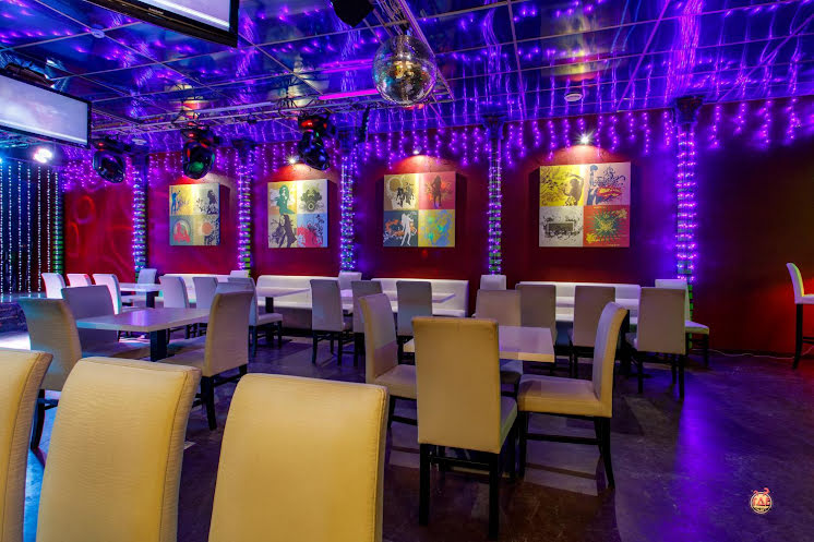 Караоке-бар «Неон» в «Гранд Мишель» фотография №10