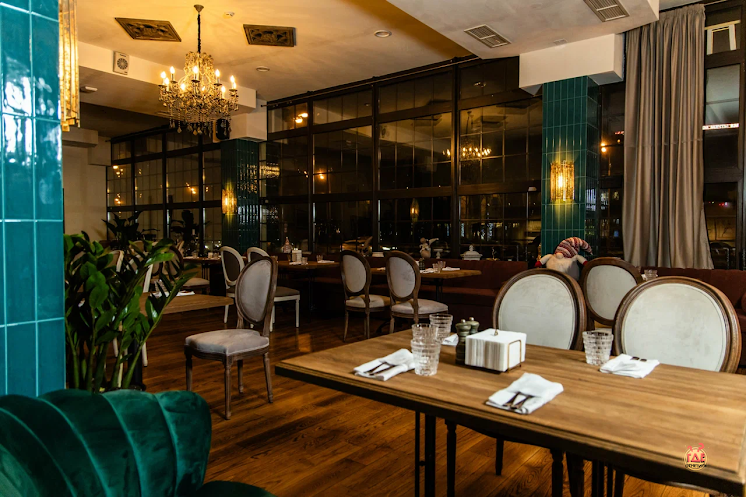 Основной зал в «Гарденс» фотография №17