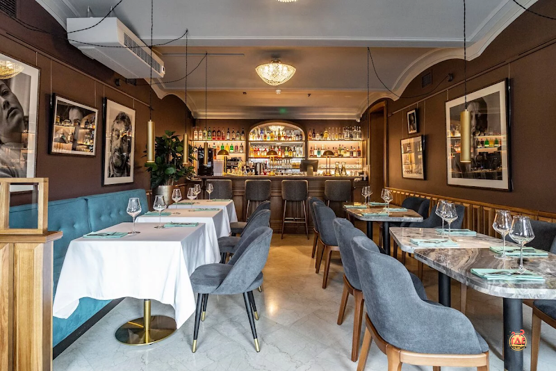 12 Grand Cafe фотография №1