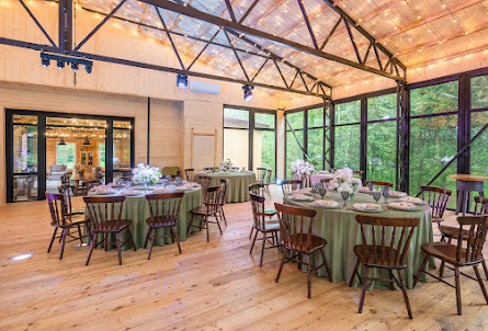 Основной зал  в Амбар