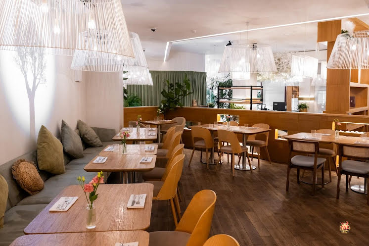 Основной зал в «BONA CAPONA на Комендантском» фотография №5